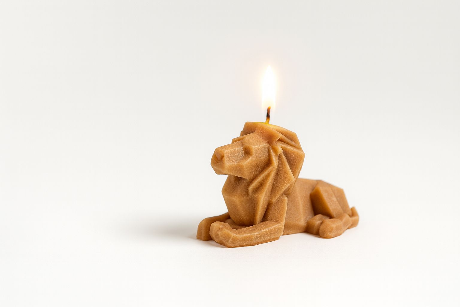 Geo Majesty Lion Candle – Honey Gold