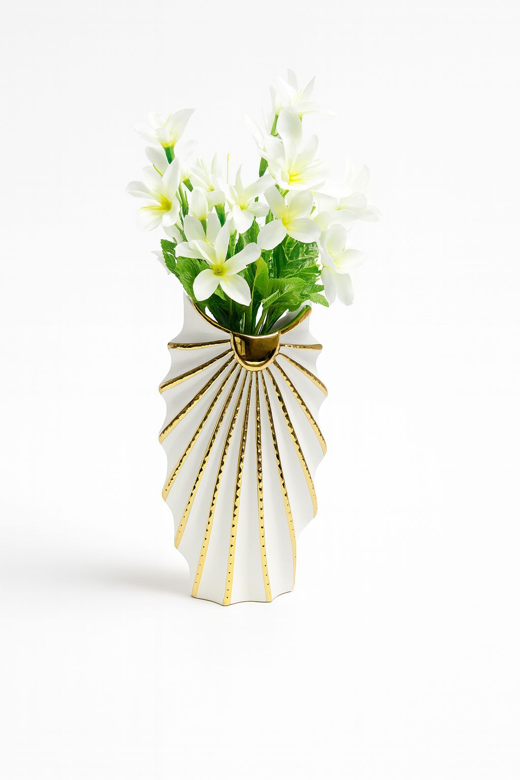 Aurora Grande Ceramic Vase – White & Gold